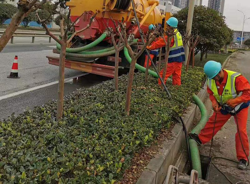 桦甸市政管道清淤